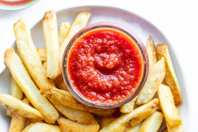 Easy 10-Minute Homemade Ketchup with Pantry Staples